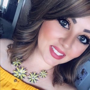 Meet your Posher, Jacqueline